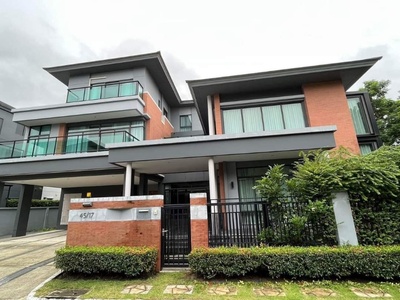 1 Grand Bangkok Boulevard rama9
